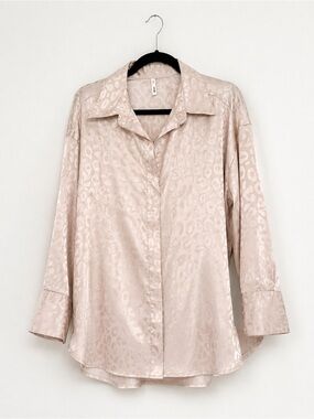 Glam Blush Leopard-Jacquard Button-Down Shirt